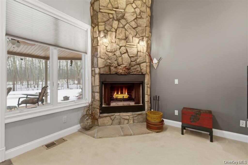 6 Foxwood Road, New Paltz, NY 12561 - Photo 10 of 47