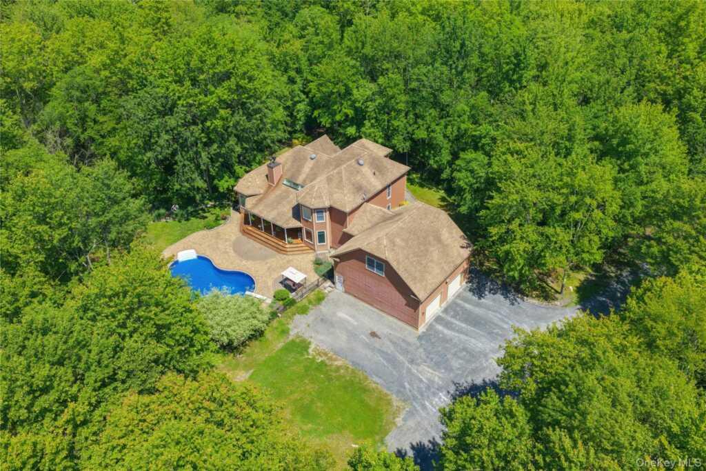 6 Foxwood Road, New Paltz, NY 12561 - Photo 3 of 47