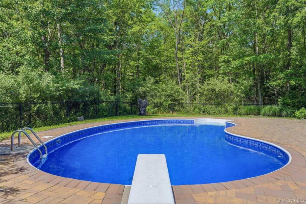 6 Foxwood Road, New Paltz, NY 12561 - Photo 37 of 47