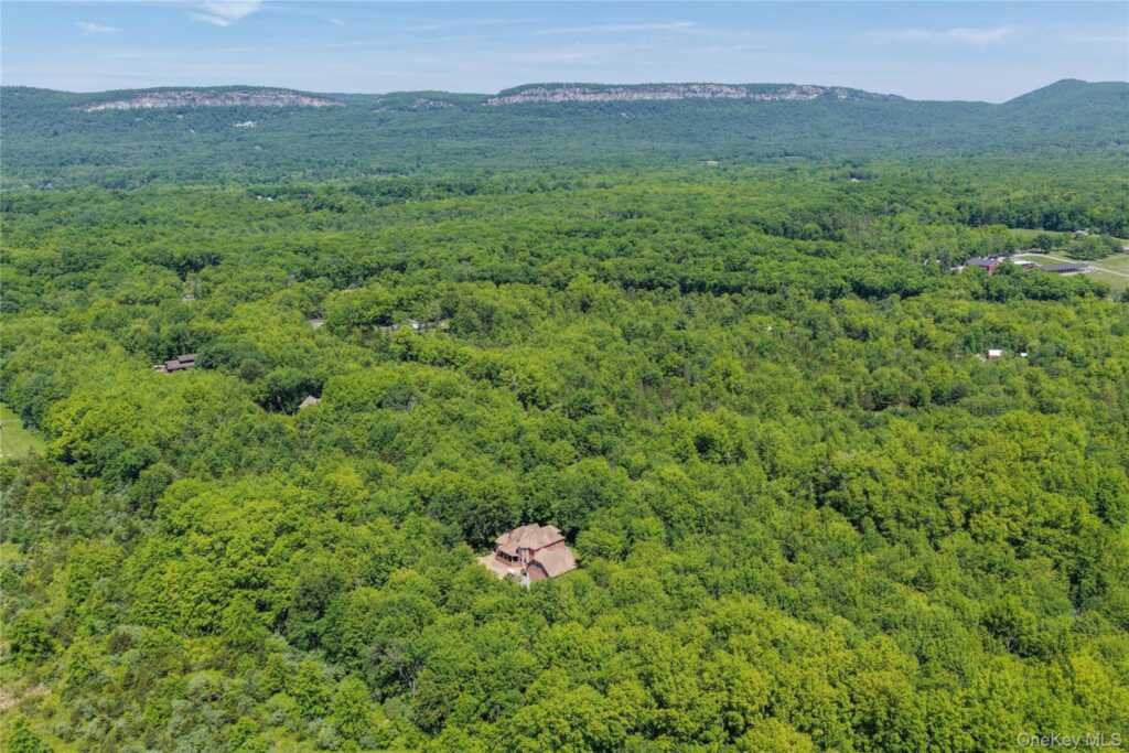 6 Foxwood Road, New Paltz, NY 12561 - Photo 45 of 47