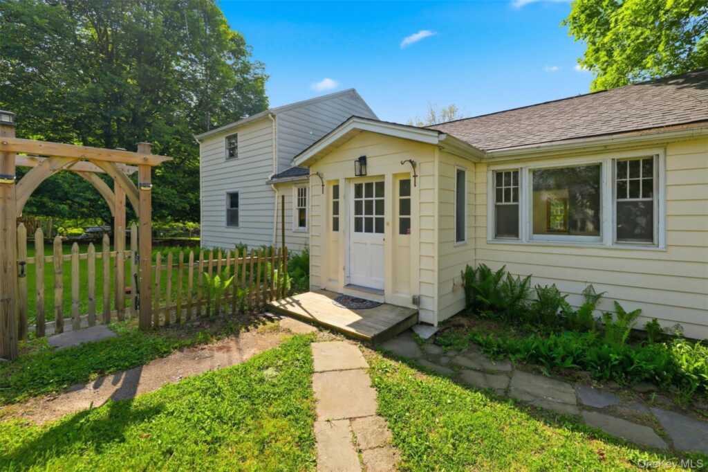 261 Sawdust Avenue, Rosendale, NY 12419
