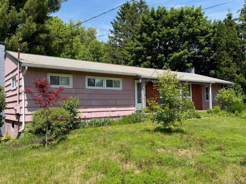 155 Rhinecliff Road, Rhinebeck, NY 12572 - Photo 2 of 13