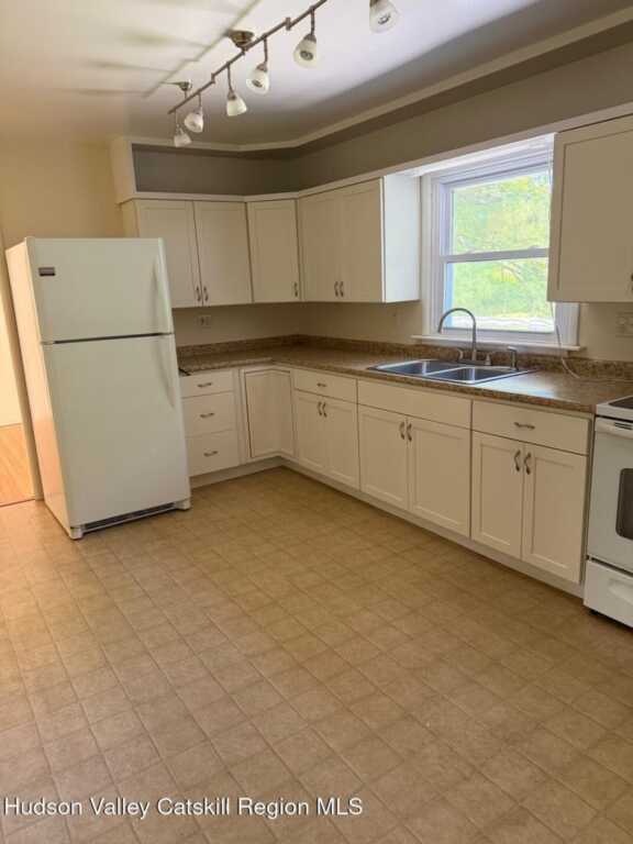155 Rhinecliff Road, Rhinebeck, NY 12572 - Photo 7 of 14