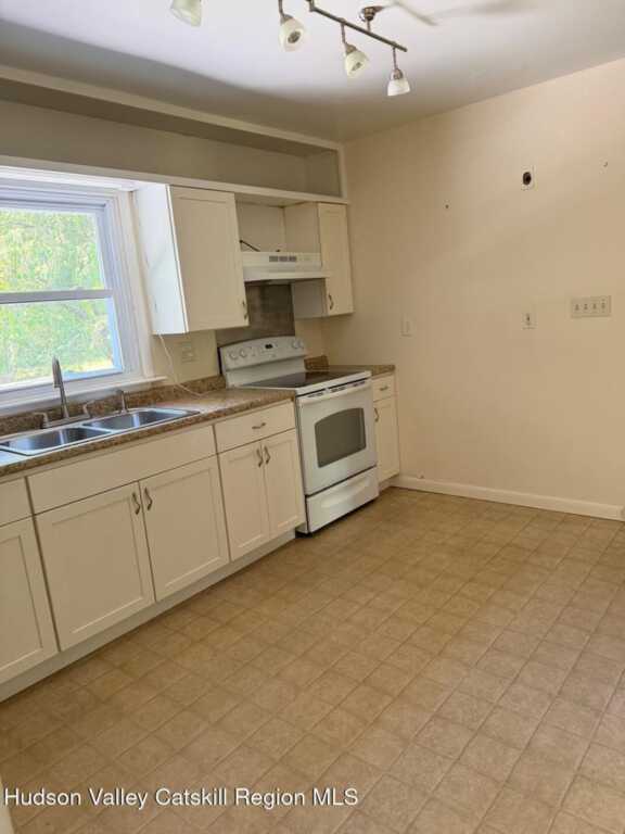155 Rhinecliff Road, Rhinebeck, NY 12572 - Photo 8 of 14