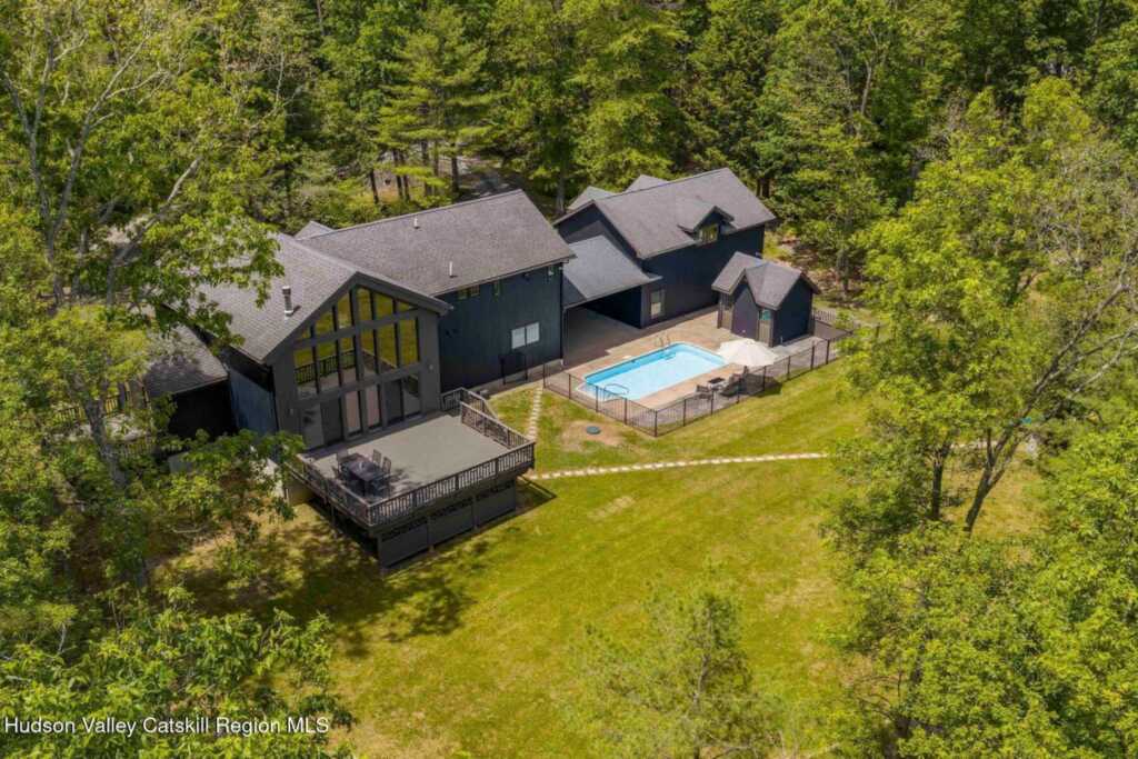 56 Lauren Court, Woodstock, NY 12498