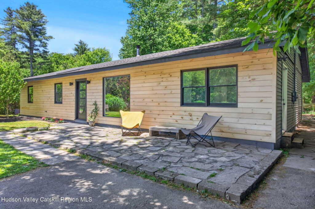 5 Lazy Brook Lane, Woodstock, NY 12498 - Photo 2 of 31