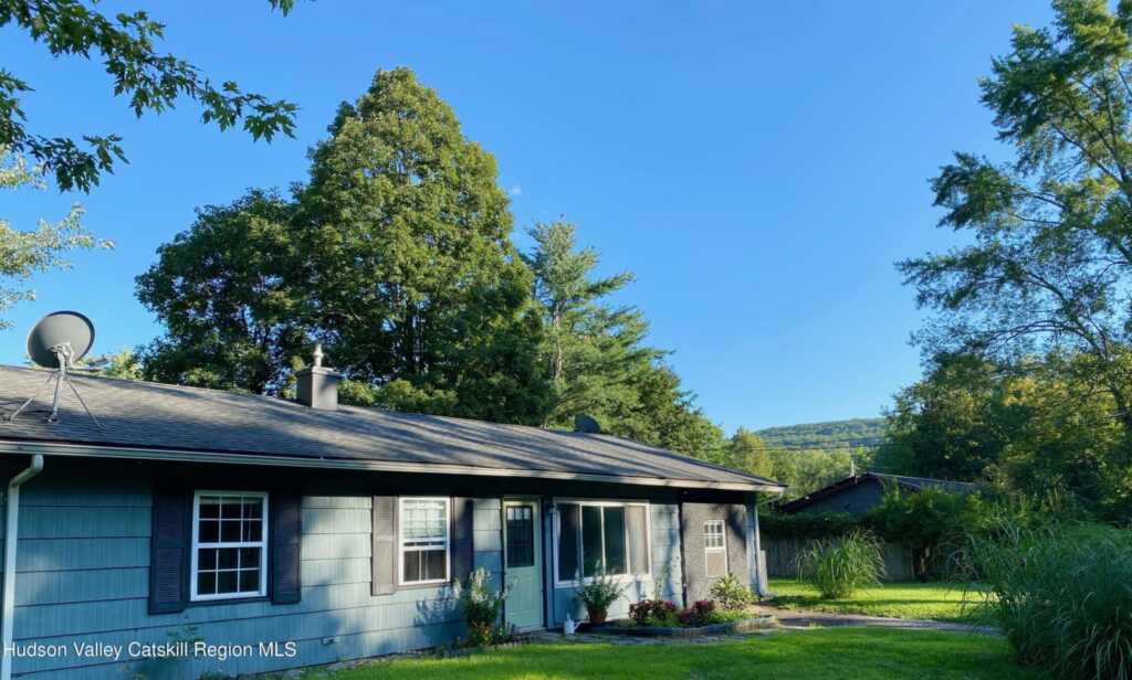 21 Overlook Drive, Woodstock, NY 12498