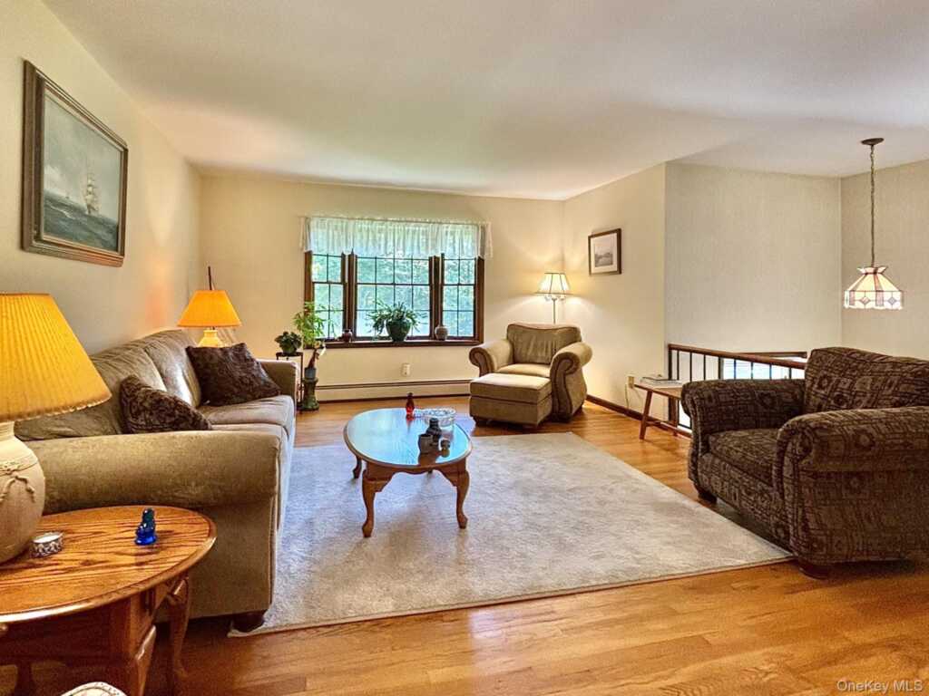 6 Kipsbergen Drive, Rhinebeck, NY 12572 - Photo 10 of 27