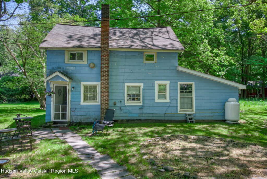 121 Tinker Street, Woodstock, NY 12498