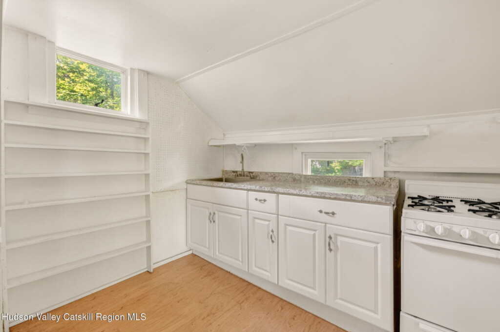 121 Tinker Street, Woodstock, NY 12498 - Photo 15 of 19