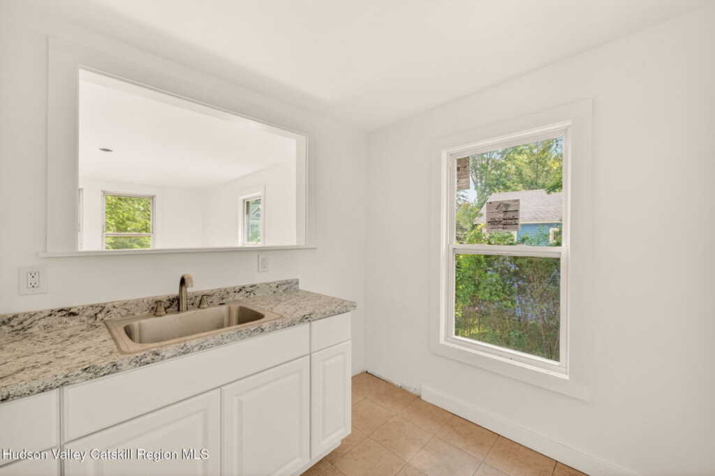 125 Tinker Street, Woodstock, NY 12498 - Photo 12 of 18