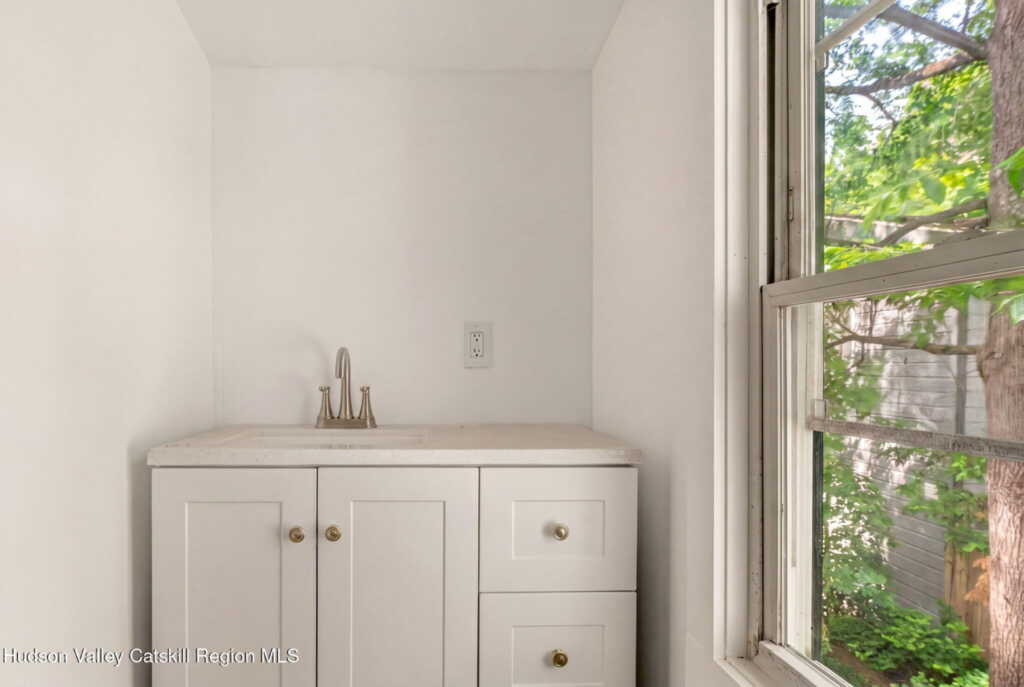 125 Tinker Street, Woodstock, NY 12498 - Photo 14 of 18