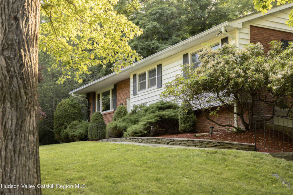7 Arnold Drive, Woodstock, NY 12498 - Photo 2 of 50