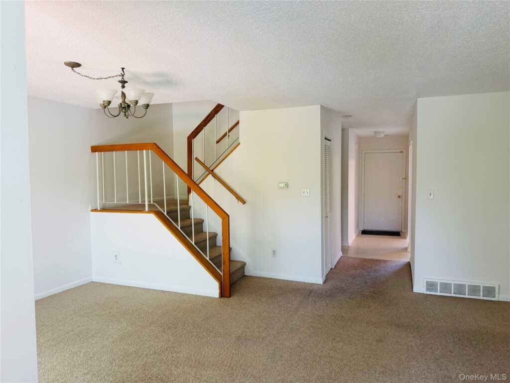 15 Pond Drive, Rhinebeck, NY 12572 - Photo 6 of 19