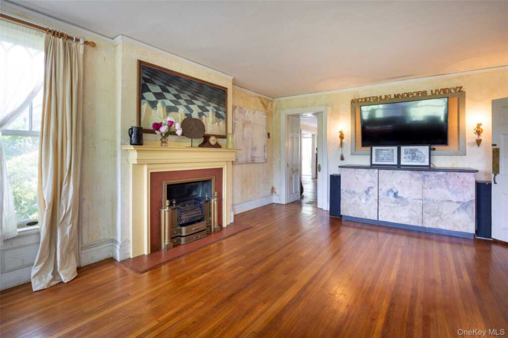 169 Albany Avenue, Kingston, NY 12401 - Photo 25 of 49