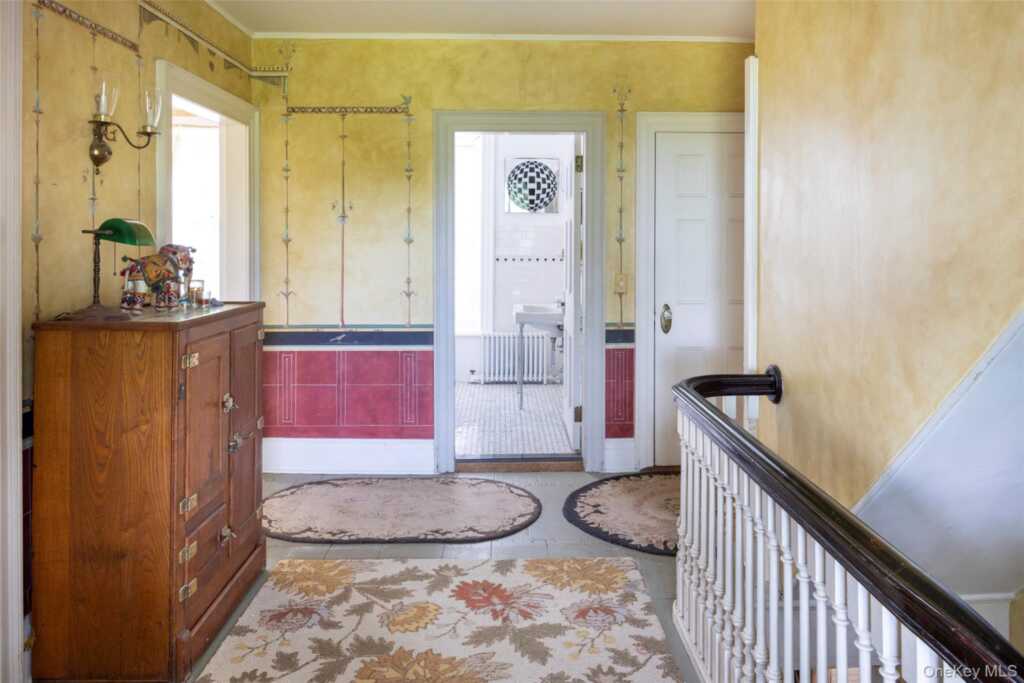 169 Albany Avenue, Kingston, NY 12401 - Photo 29 of 49