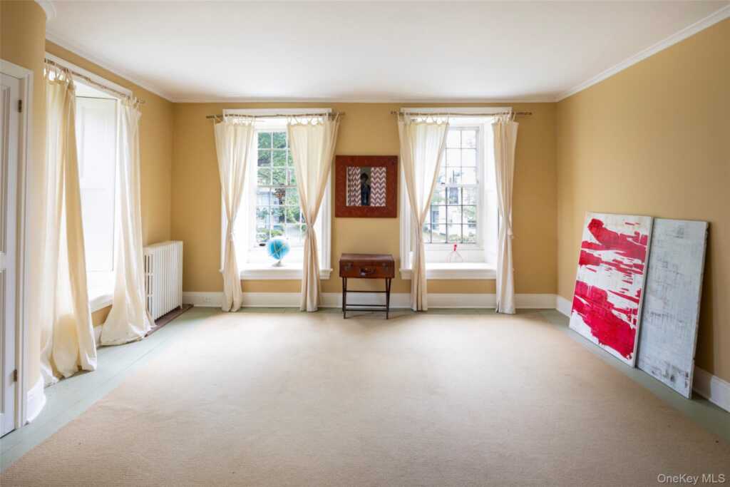 169 Albany Avenue, Kingston, NY 12401 - Photo 31 of 49