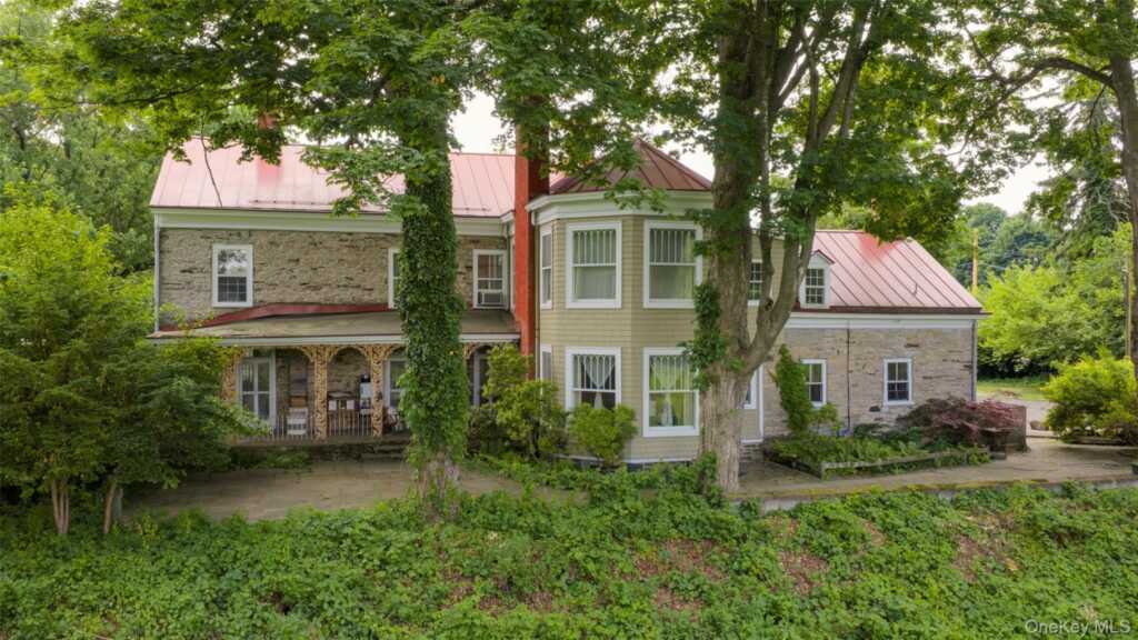 169 Albany Avenue, Kingston, NY 12401 - Photo 4 of 49
