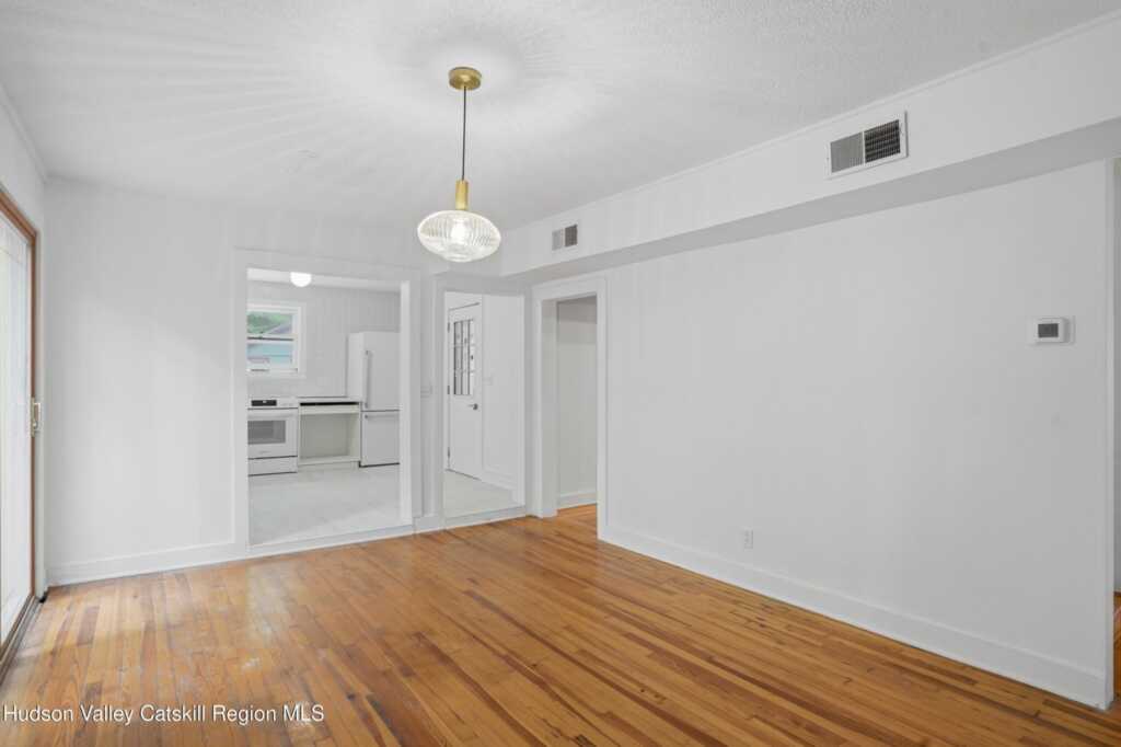 872 Route 212, Saugerties, NY 12477 - Photo 10 of 29
