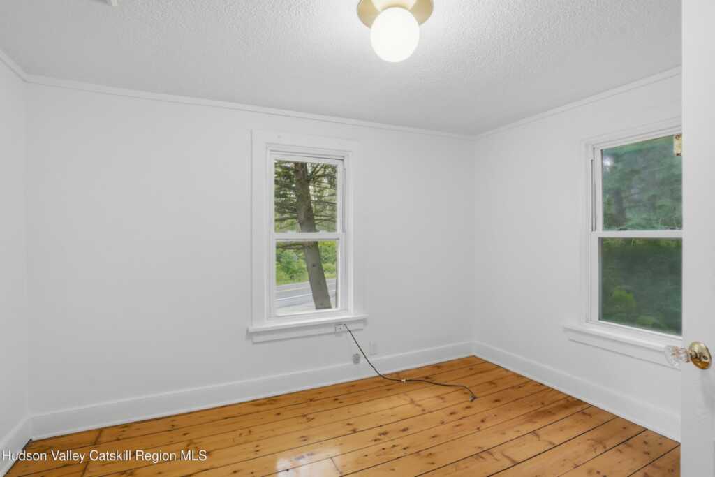 872 Route 212, Saugerties, NY 12477 - Photo 11 of 29