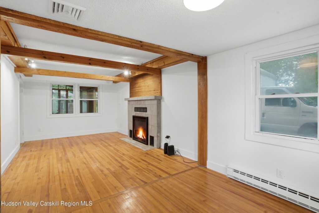 872 Route 212, Saugerties, NY 12477 - Photo 2 of 29