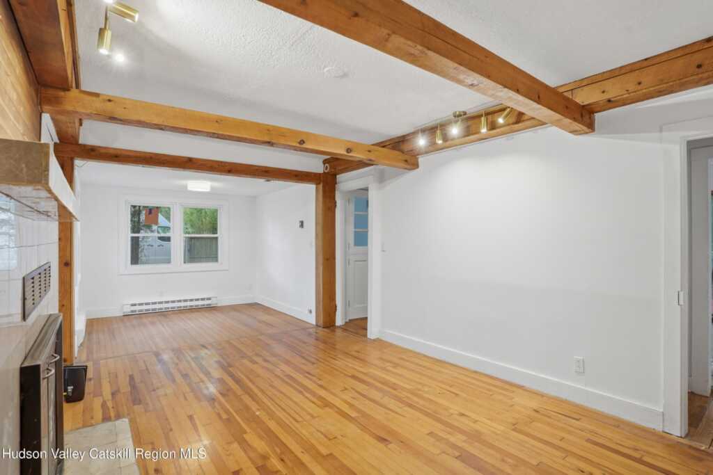 872 Route 212, Saugerties, NY 12477 - Photo 3 of 29