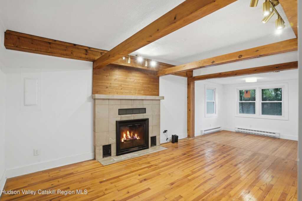 872 Route 212, Saugerties, NY 12477 - Photo 4 of 29