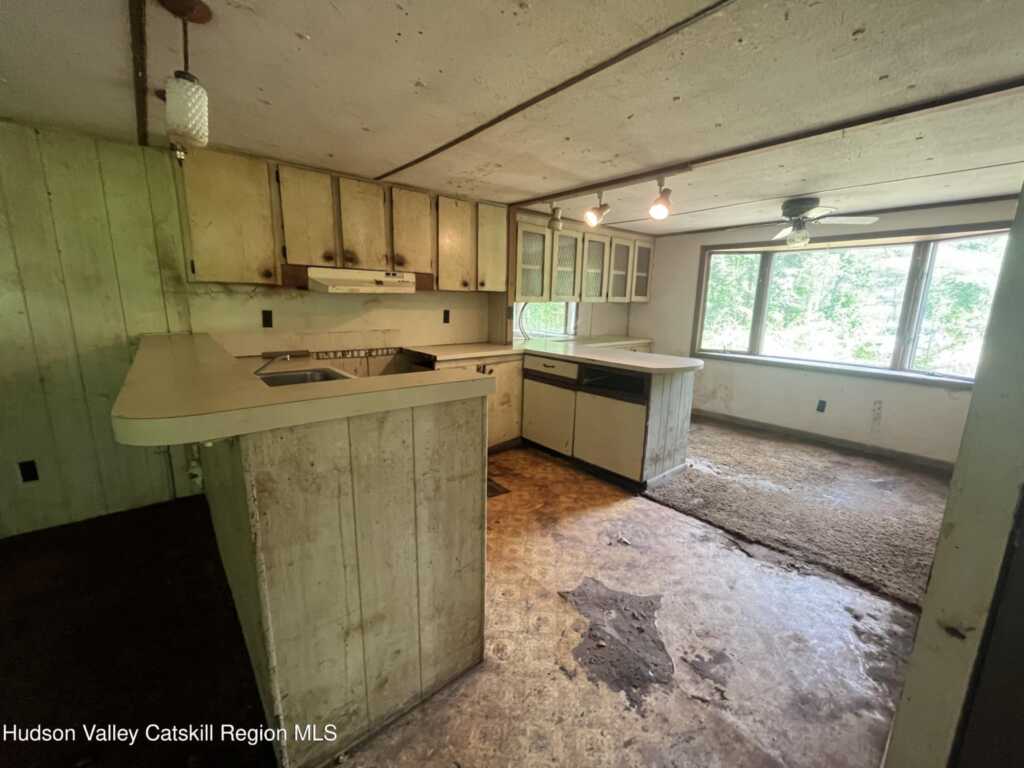 1145 Glasco Turnpike, Saugerties, NY 12477 - Photo 8 of 31