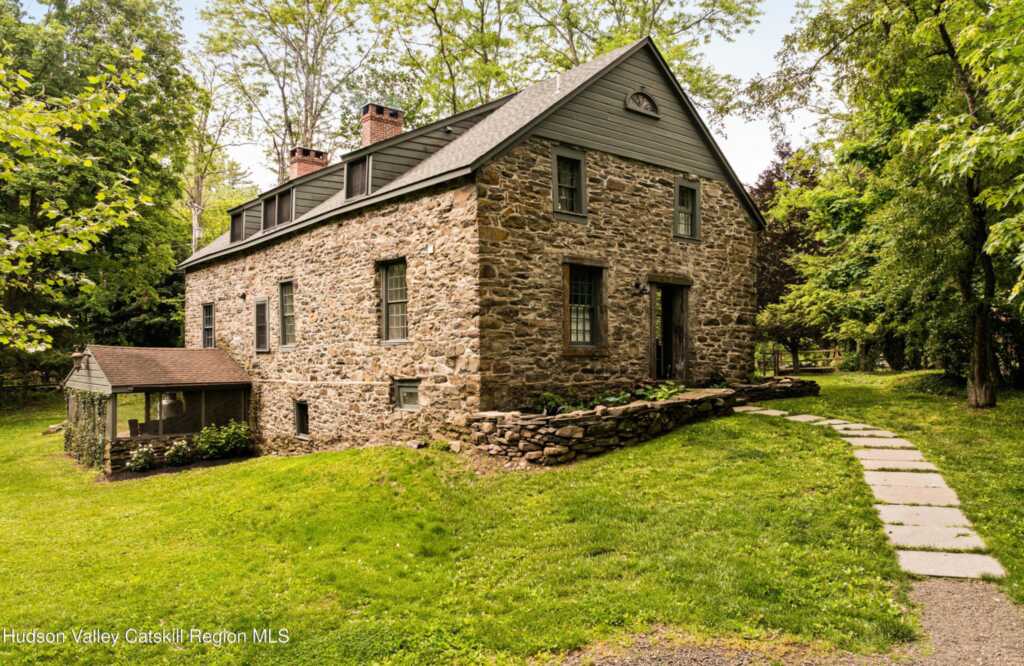 204 Ashokan Road, Kingston, NY 12401 - Photo 2 of 50