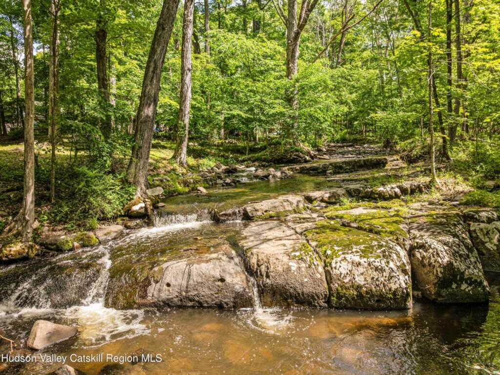 204 Ashokan Road, Kingston, NY 12401 - Photo 5 of 50