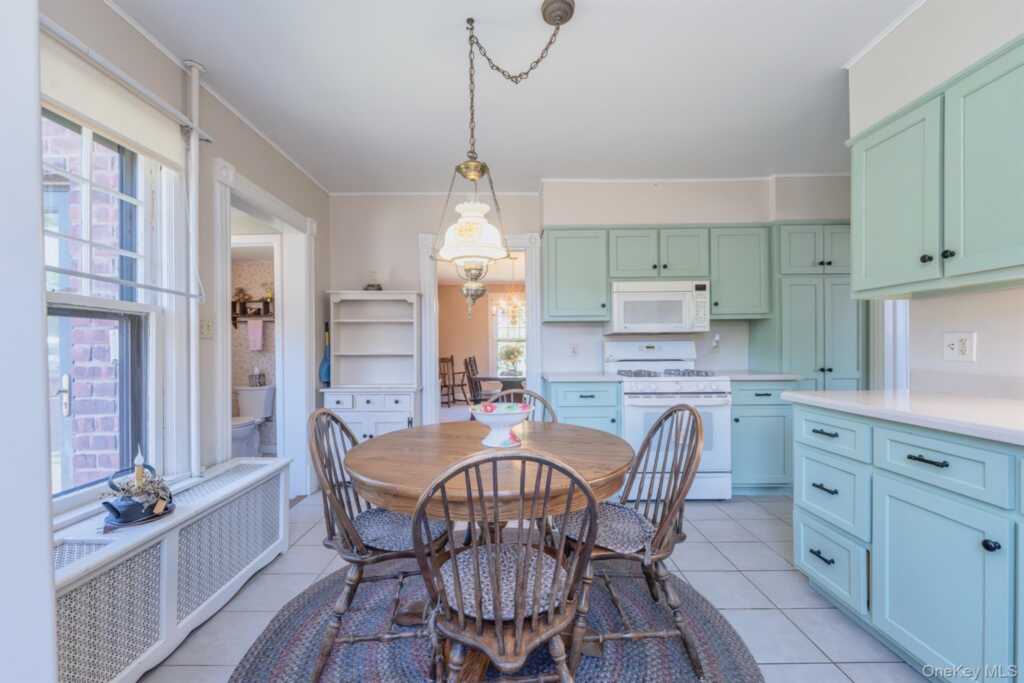 165 Clifton Avenue, Kingston, NY 12401 - Photo 16 of 50