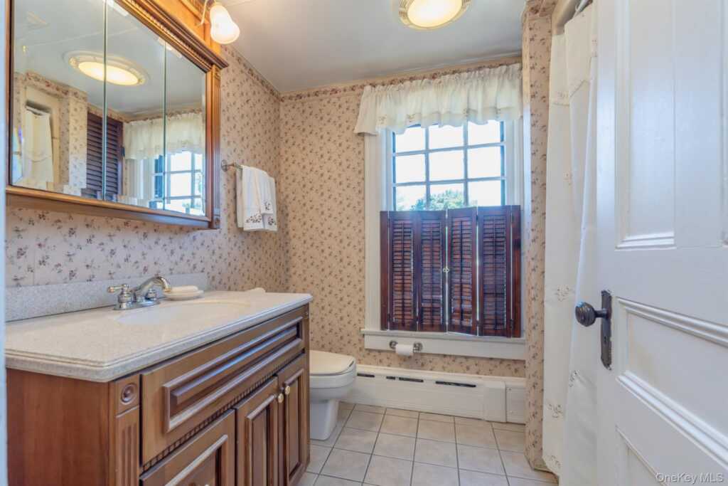 165 Clifton Avenue, Kingston, NY 12401 - Photo 24 of 50