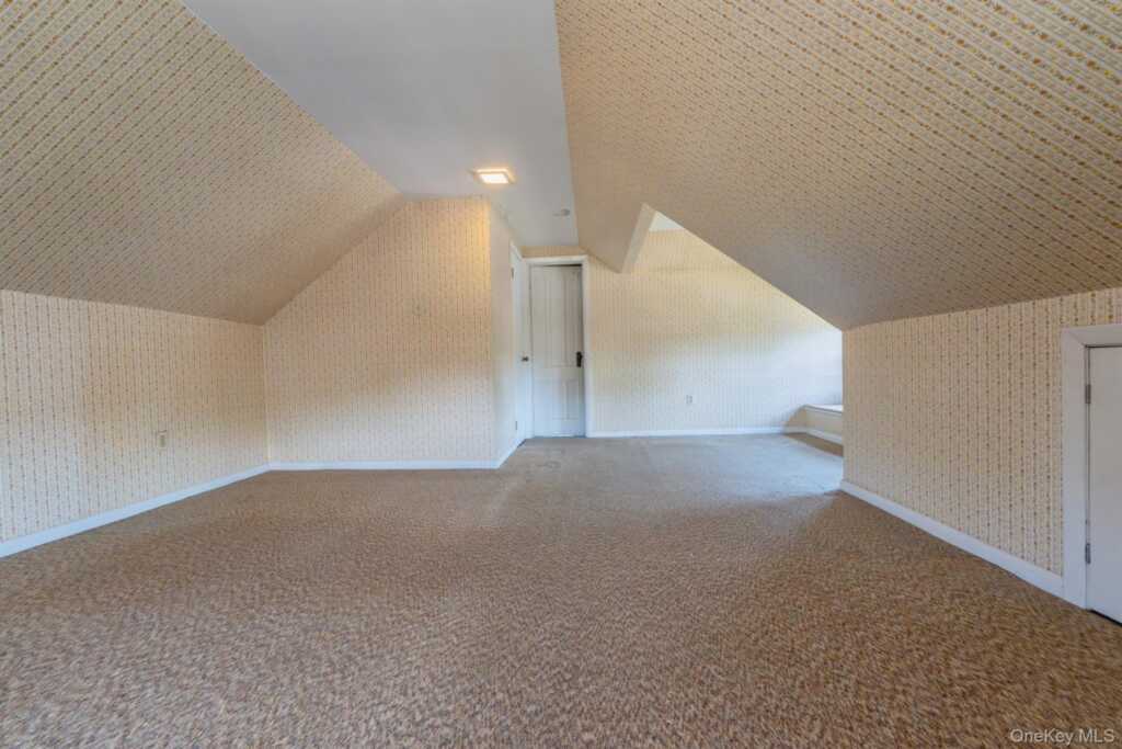 165 Clifton Avenue, Kingston, NY 12401 - Photo 30 of 50