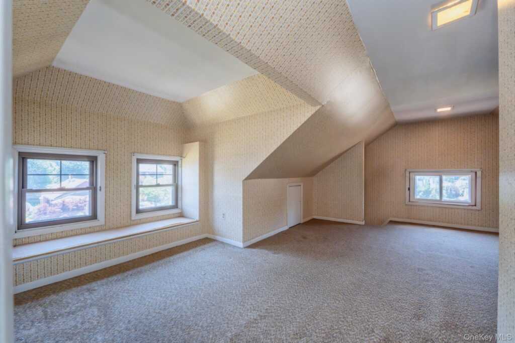 165 Clifton Avenue, Kingston, NY 12401 - Photo 32 of 50