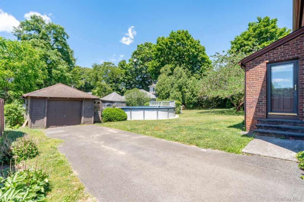 165 Clifton Avenue, Kingston, NY 12401 - Photo 35 of 50
