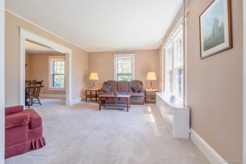 165 Clifton Avenue, Kingston, NY 12401 - Photo 7 of 50