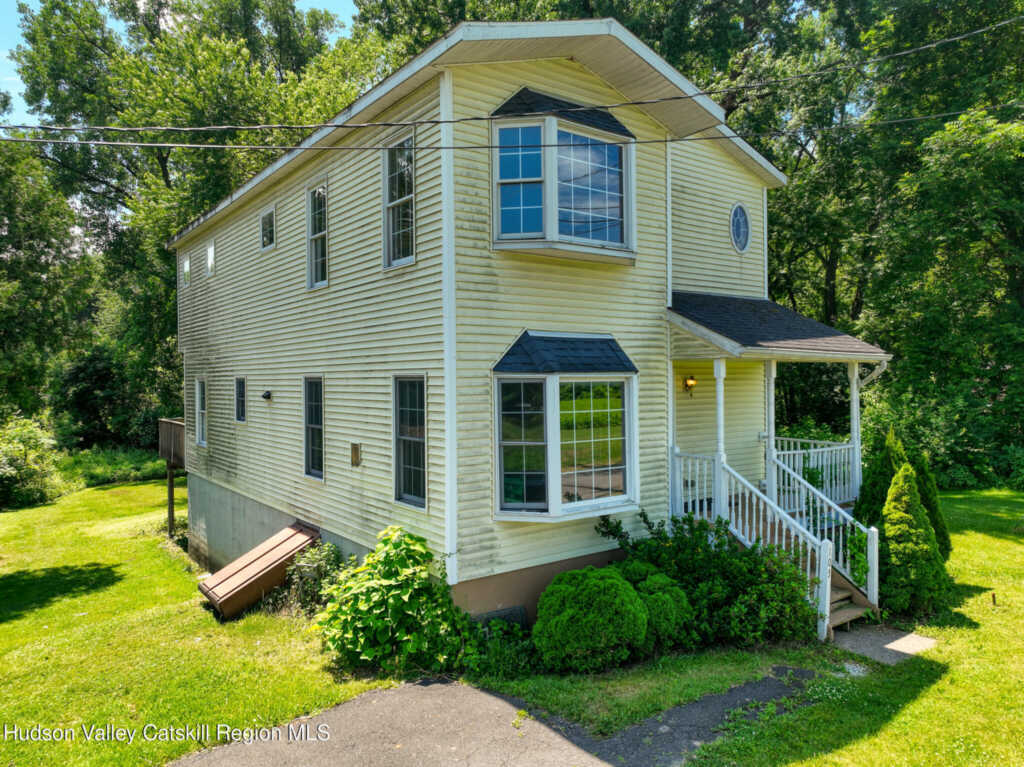 105 Brabrant Road, Kingston, NY 12401 - Photo 3 of 27