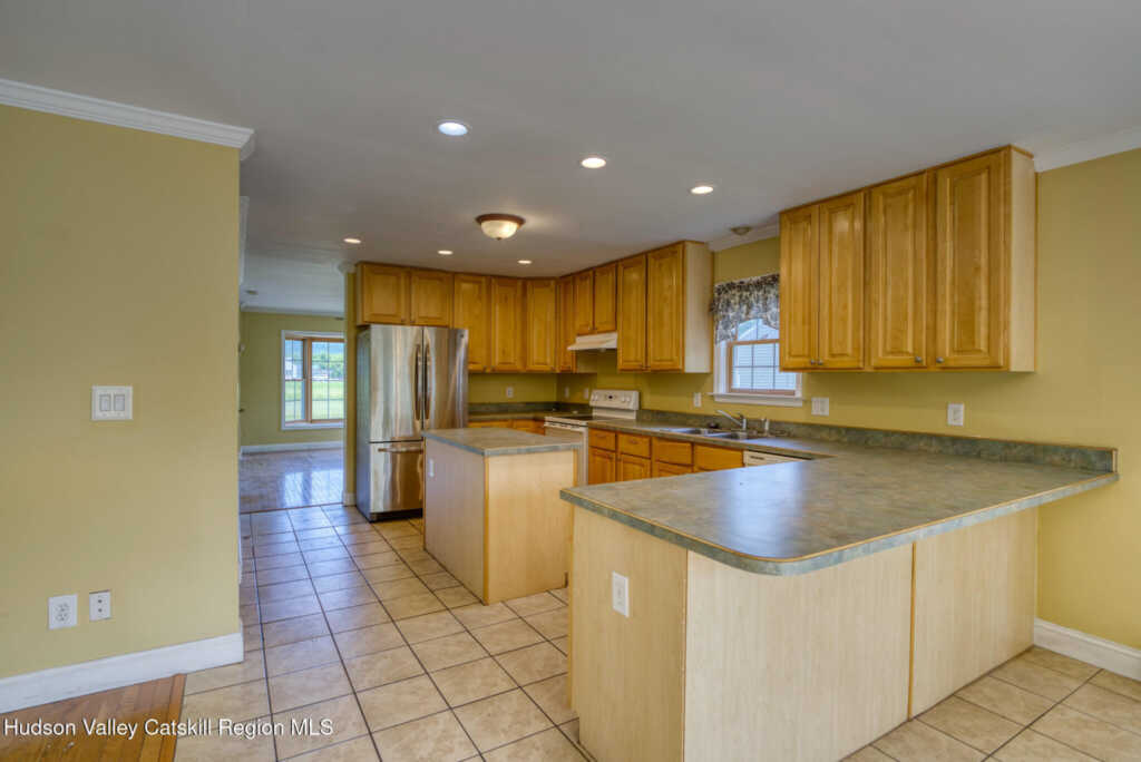 105 Brabrant Road, Kingston, NY 12401 - Photo 6 of 27