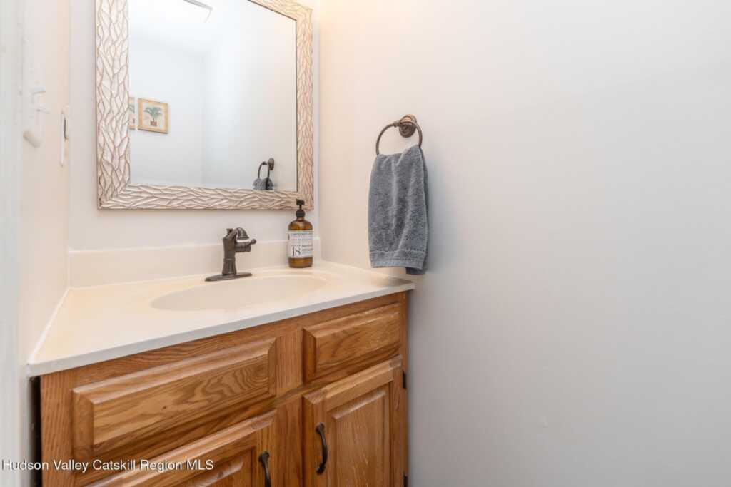 42 Red Maple Road, Saugerties, NY 12477 - Photo 5 of 12