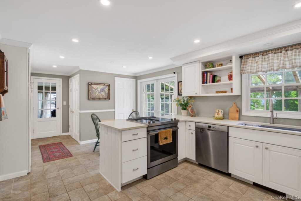 285 Morgan Hill Road, Hurley, NY 12443 - Photo 5 of 44