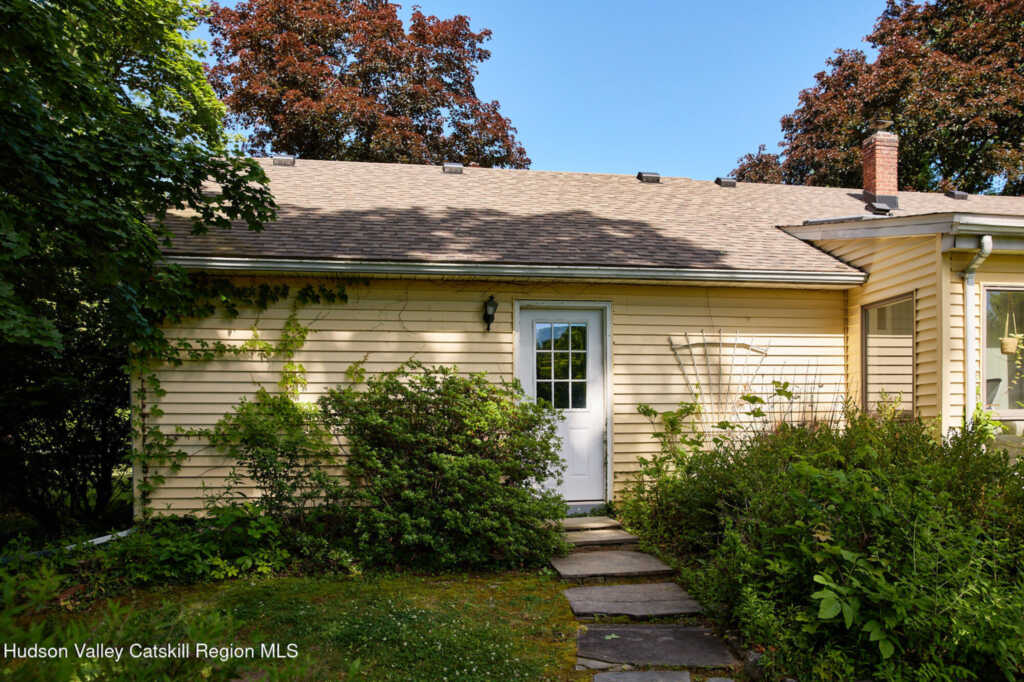 228 State Route 32 S, New Paltz, NY 12561 - Photo 4 of 30