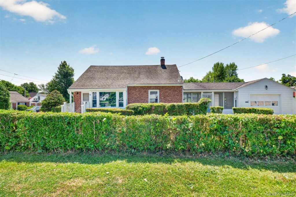 32 Merilina Avenue, Kingston, NY 12401 - Photo 2 of 26