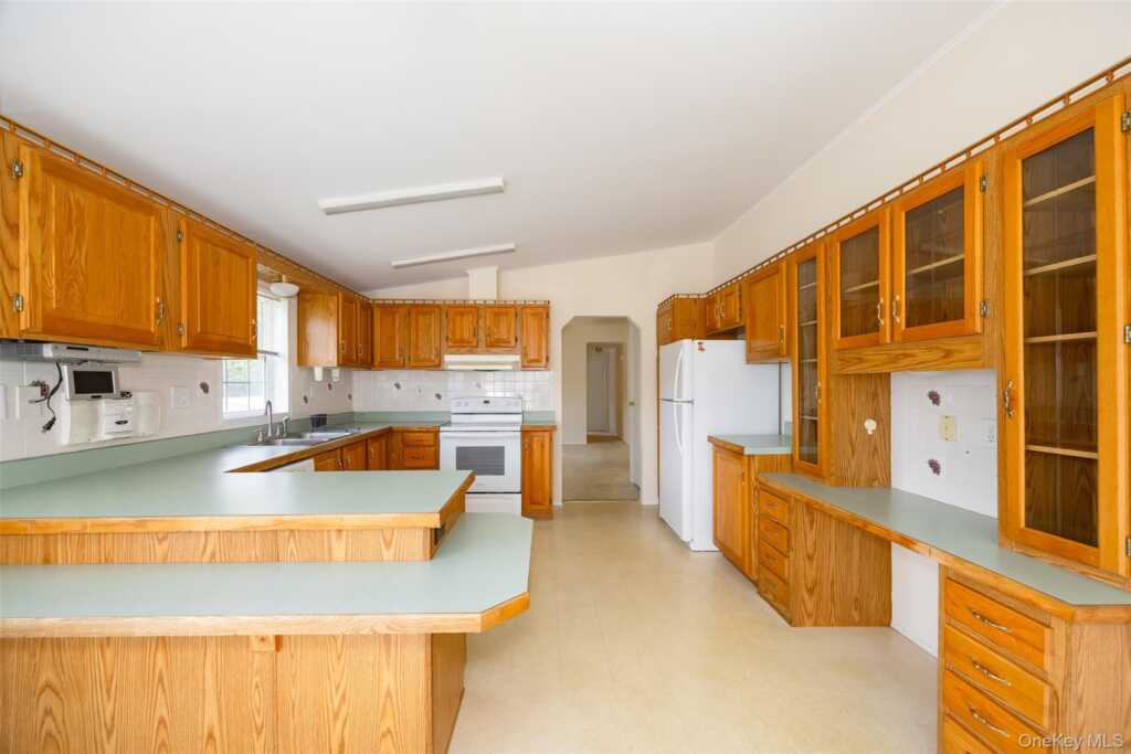7139 Route 9, Rhinebeck, NY 12572 - Photo 8 of 23
