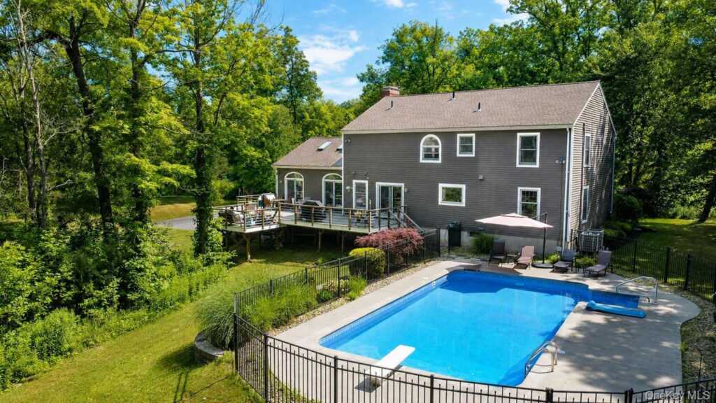 40 Kleinekill Drive, New Paltz, NY 12561