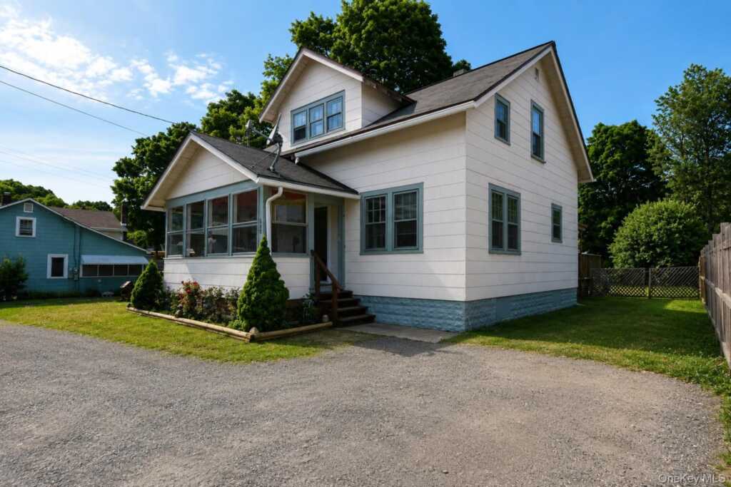 630 Route 212, Saugerties, NY 12477 - Photo 2 of 32