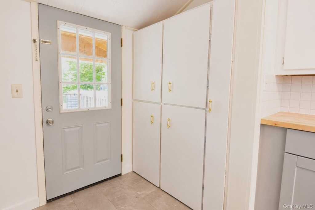 630 Route 212, Saugerties, NY 12477 - Photo 9 of 32