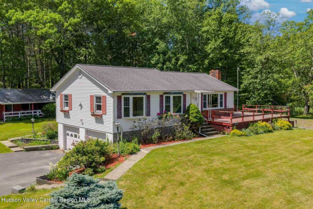 94 Chestnut Hill Road, Woodstock, NY 12498 - Photo 2 of 44