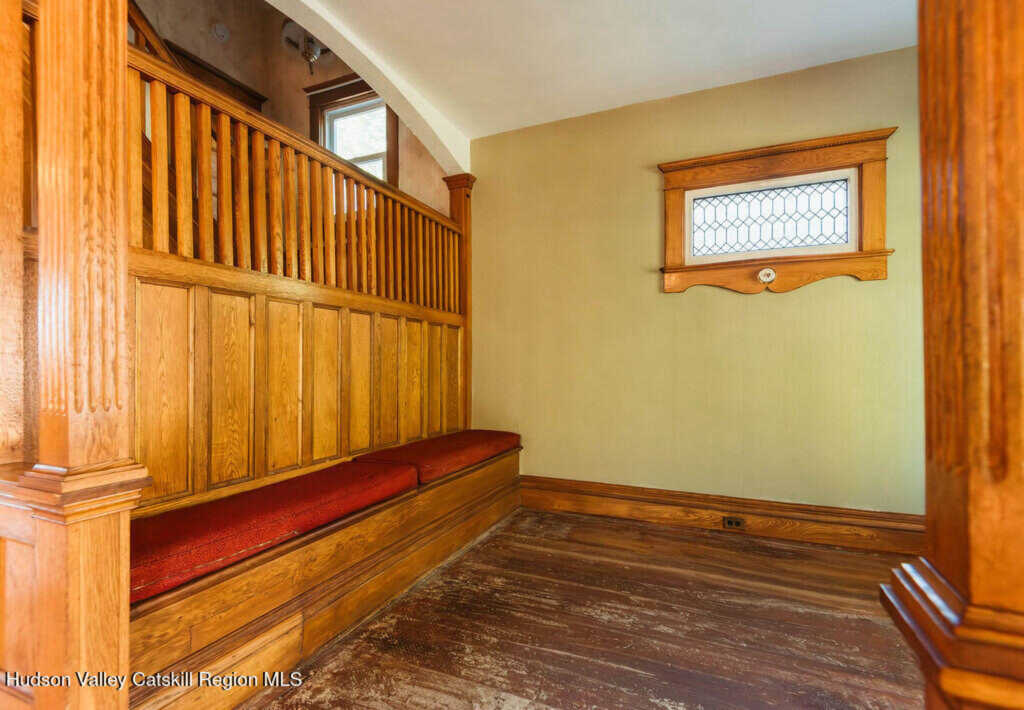 54 Linderman Avenue, Kingston, NY 12401 - Photo 7 of 47