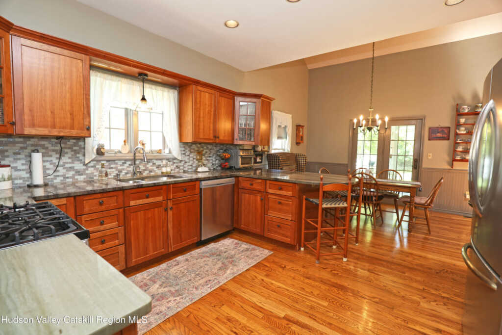 14 Amy Court, Kingston, NY 12401 - Photo 17 of 49