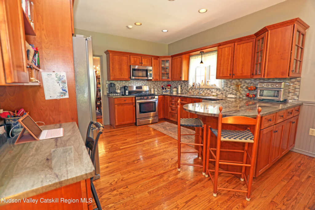 14 Amy Court, Kingston, NY 12401 - Photo 18 of 49